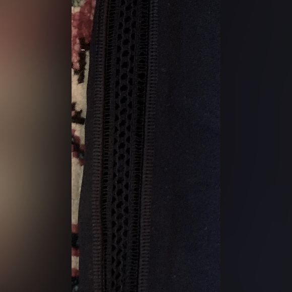 Victoria's Secret Sport Knockout Leggings Side Cut-out crochet Stripe Trim Blue - Picture 6 of 6